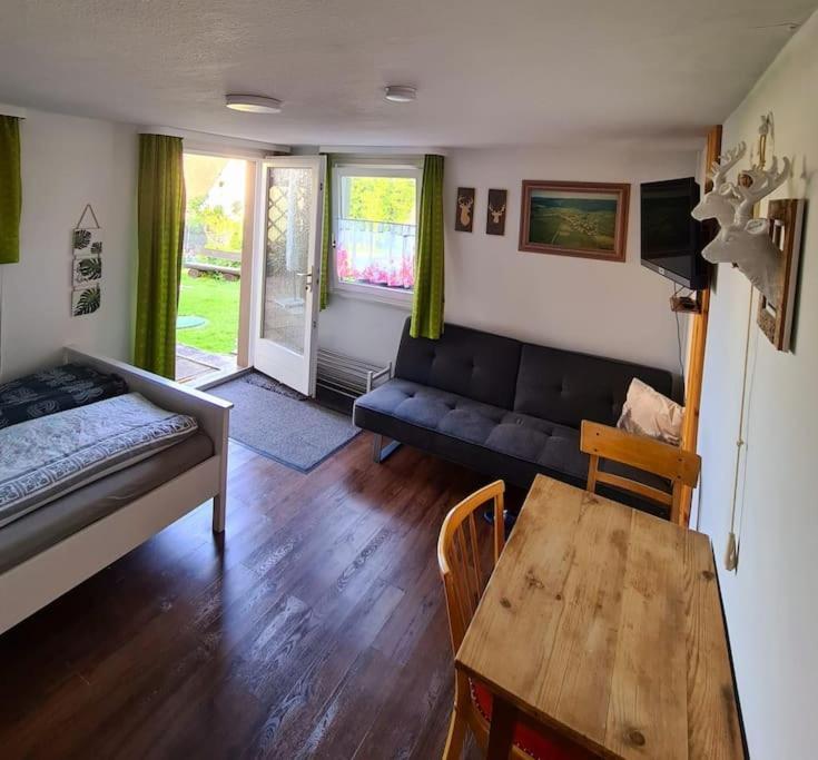 Idyllische Kleine Ferienwohnung Im Schwarzwald Friedenweiler Buitenkant foto